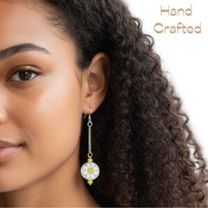 HandCrafted Yellow White Daisy Glass Beaded Long Silver Chain Earrings NWT
